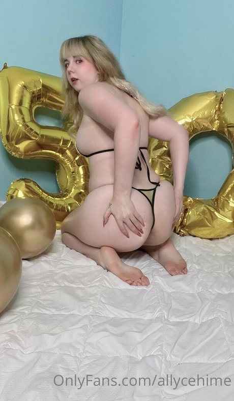 AllyceHime modèle porno images