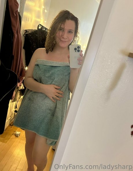 ladysharp actrice adulte galerie