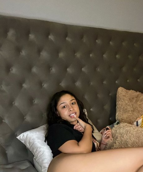 AlessiaSays étoile de l'art photos