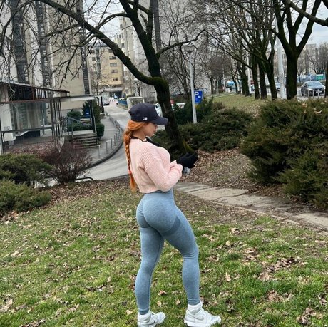 Alice Beaumont star érotique images