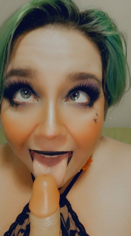 unsupervised housewife étoile exclusive photos