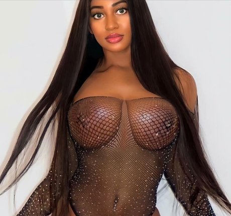 thekourtneemonroe modèle magnifique photos