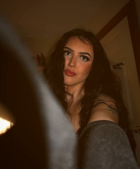 ASMR Cailin actrice pornographique photo