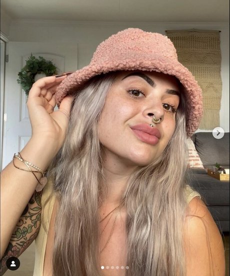 Dahliainwonderland art de star du porno image