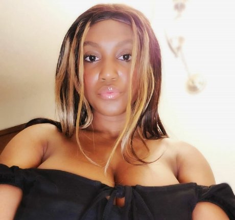 déshabillage onlyfans exclusif sympa image