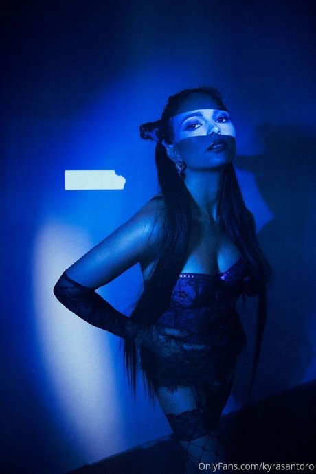 Kyra Santoro modèle img