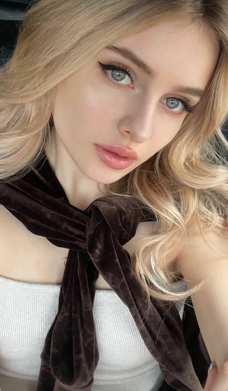 Maryanamoss actrice exclusive galeries