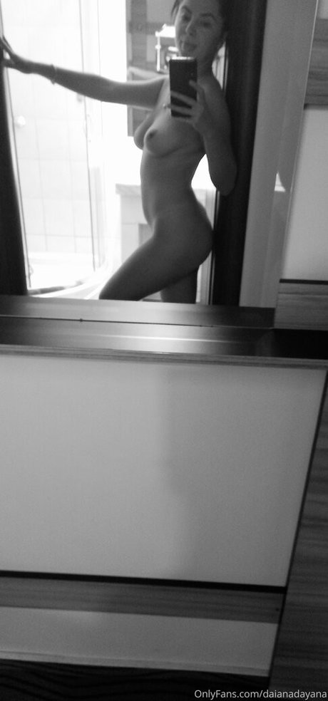 cuisses épaisses onlyfans assez exclusif image