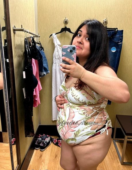 femme de ménage asiatique onlyfans belle exclusivité galeries