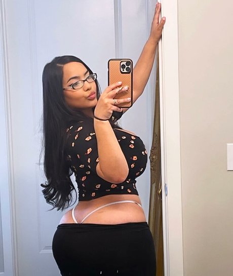 Jaki Oppai actrice xxx image