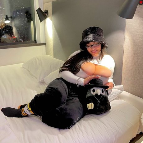 Jaki Oppai modèle meilleur collection