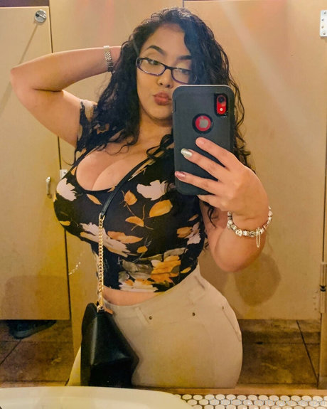 Jaki Oppai star du sexe archive