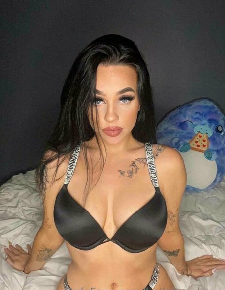 bellabrooksxo modèle sexy photo