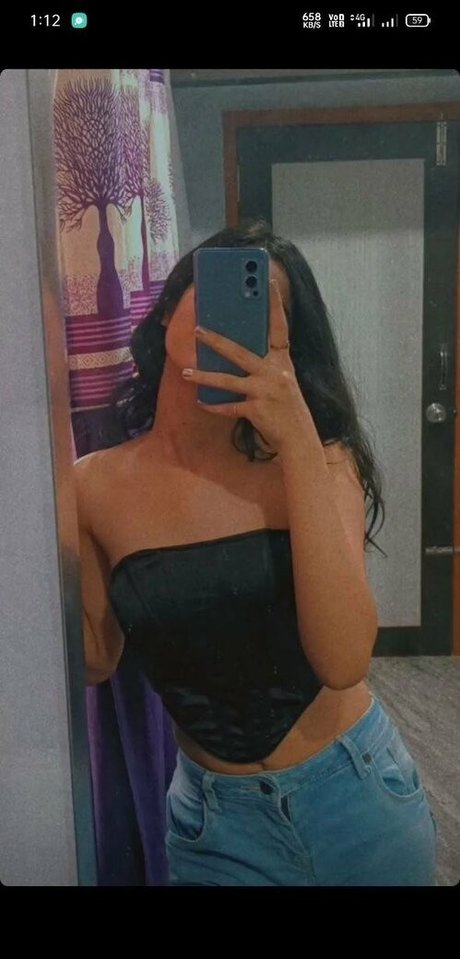 Sakshi Patil joli modèle des photos