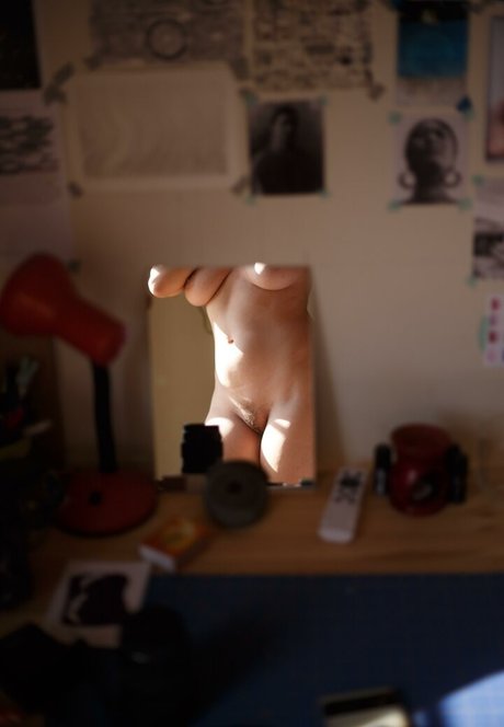 Noa The Model star du porno de haute qualité des photos