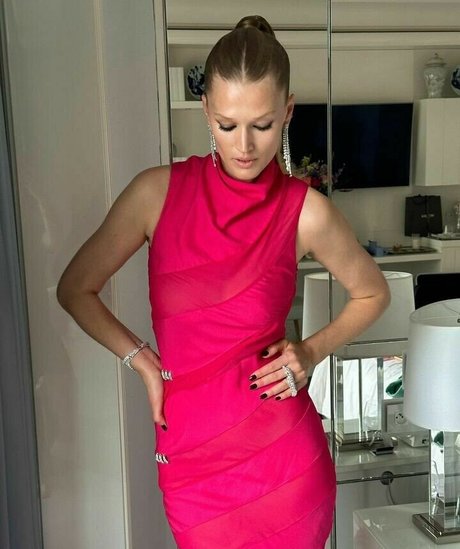 Toni Garrn sexe star galerie