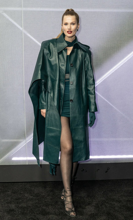 Toni Garrn actrice sexy photos