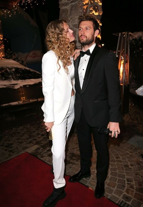 Toni Garrn actrice chaude photos