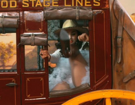 massage lesbien onlyfans haut gratuit des photos