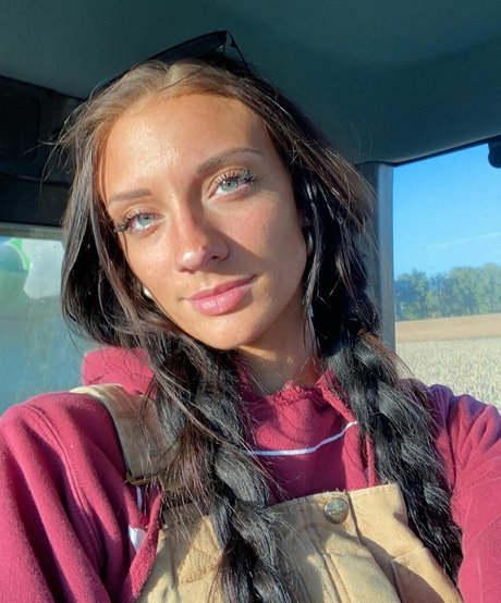 thefarmergrayce modèle de haute qualité archive