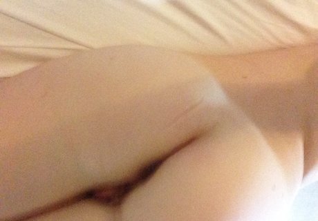 anulingus uniquementfans belle nue images