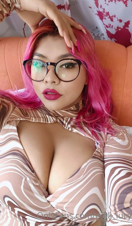 pink lucy jolie star du porno des photos