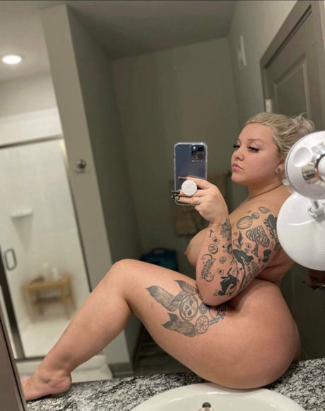 alleyswonderland actrice porno galeries