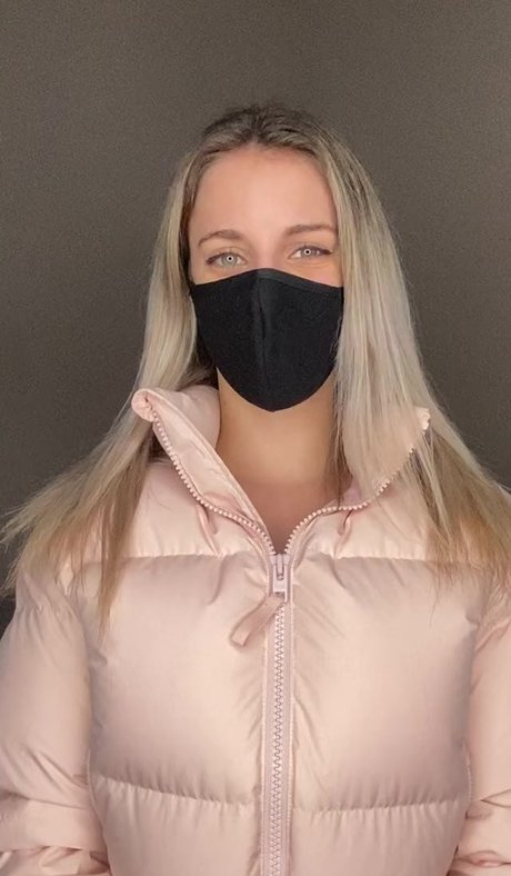 Kiera Young nus de stars du porno galeries