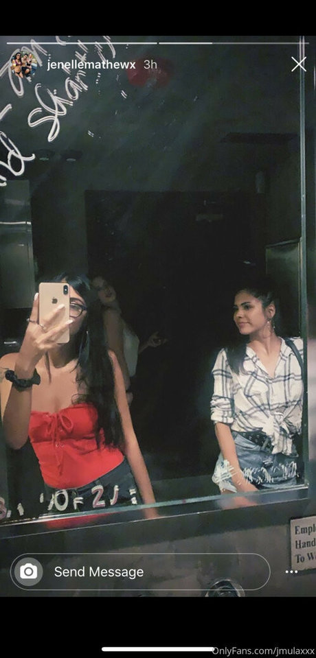 baisers lesbiens onlyfans chaud érotique image