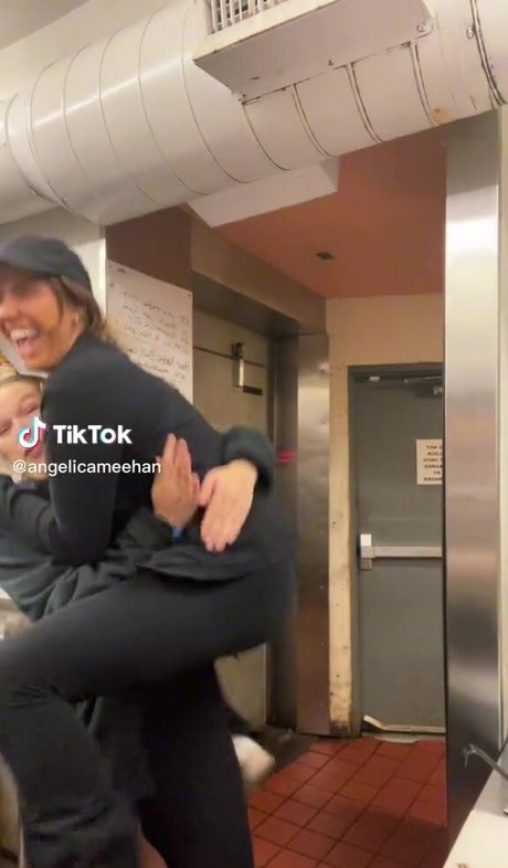 Angelica Meehan modèle joli archive