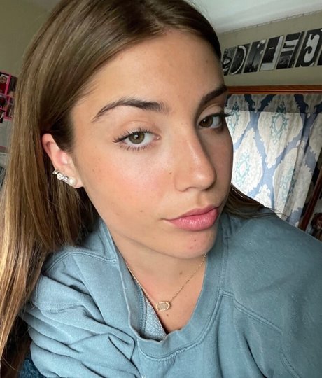 Angelica Meehan étoile sympa des photos