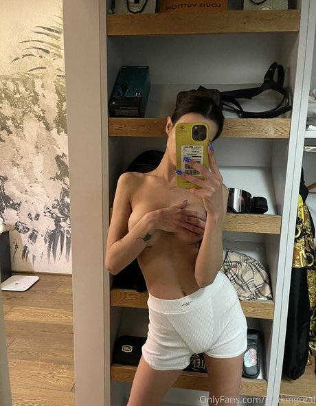 Justkingreal actrice de nus photos