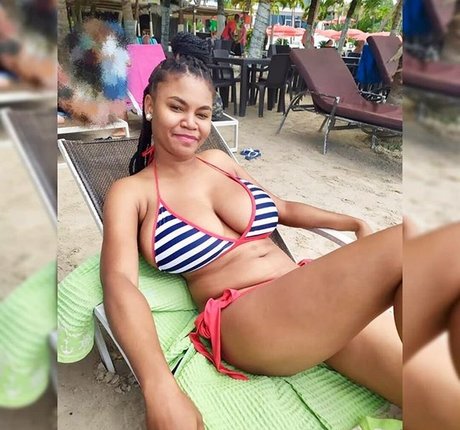 gros seins ébène onlyfans belle hd image