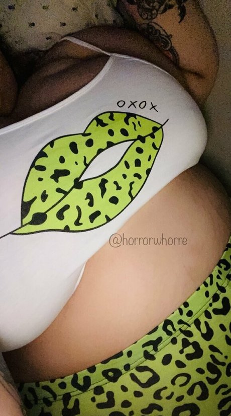 horrorwhorre modèle parfait archive