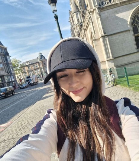 Wolfabelle actrice nue archive