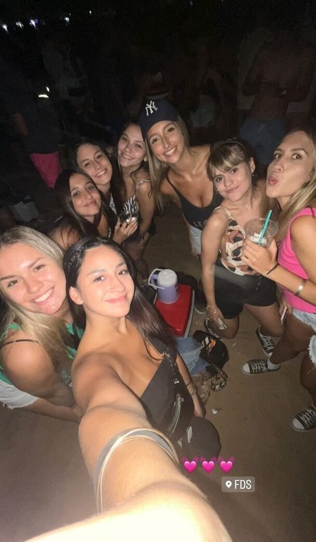 BustyAna jolie star du porno galerie