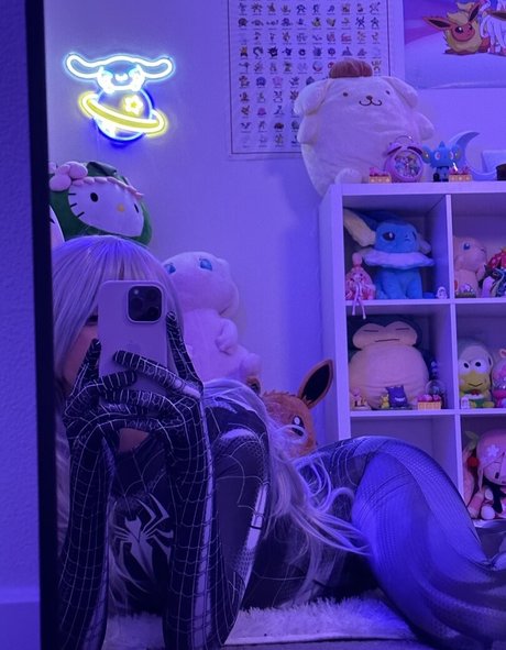 Luvstruck jolie star du porno img