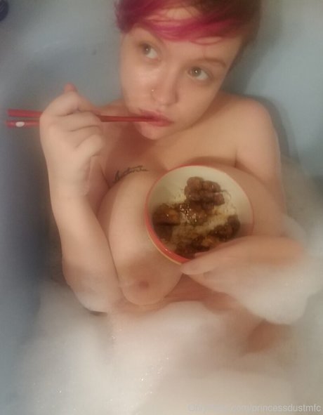 blonde aux gros seins onlyfans gratuit xxx photo