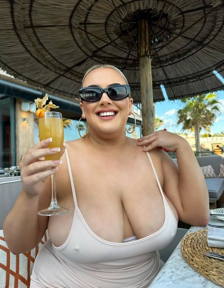 Laura Morgan star du porno gratuite photos