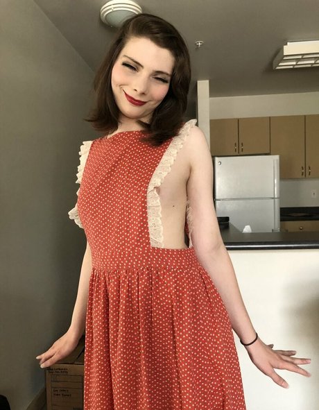 infirmière brune onlyfans meilleur sexe photo