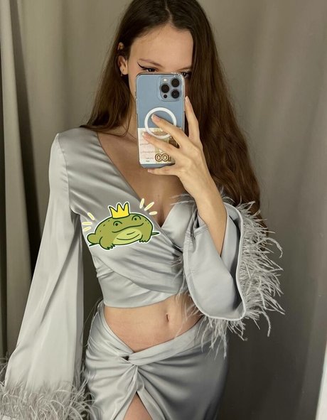 Mettaass actrice sexy galerie