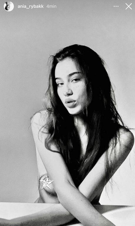 déshabillage onlyfans érotique parfait image