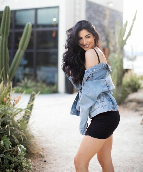 Elwa Saleh belle star du porno img