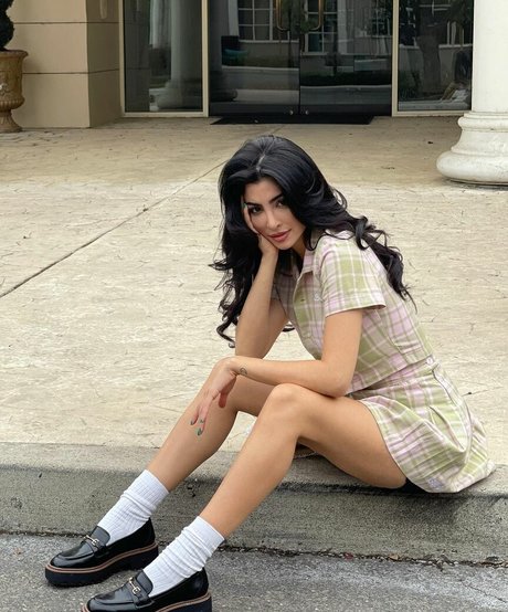 Elwa Saleh belle star du porno collection