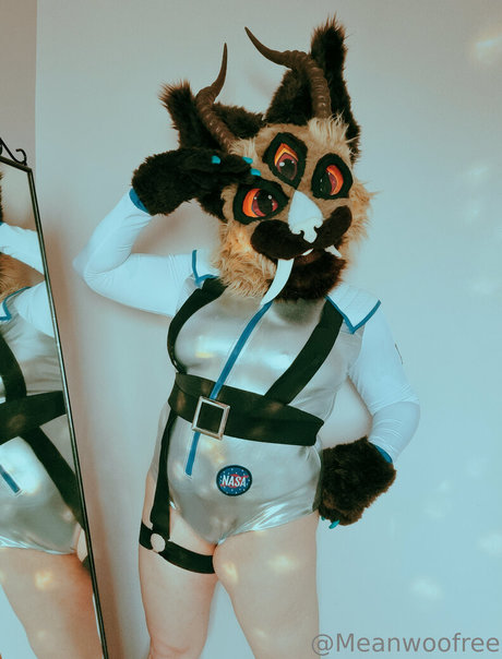 meanwoofree xxx étoile archive