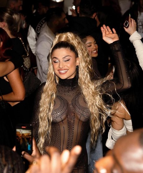 Antigoni étoile de l'art photo