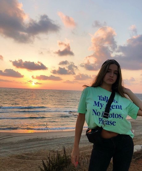 noaperetss modèle joli image