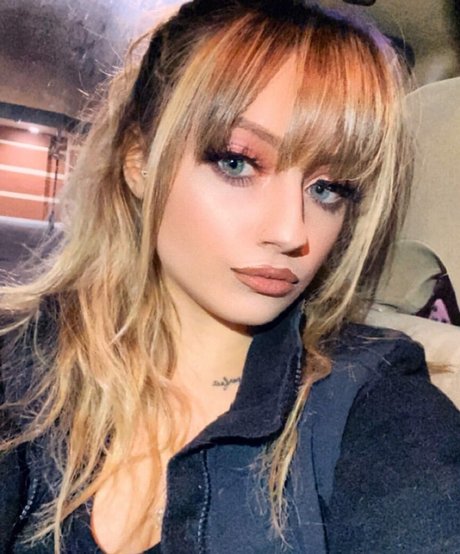 Ali Cortese modèle de sexe images