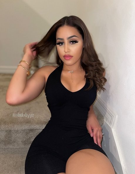 keishlymariee modèle artistique collection