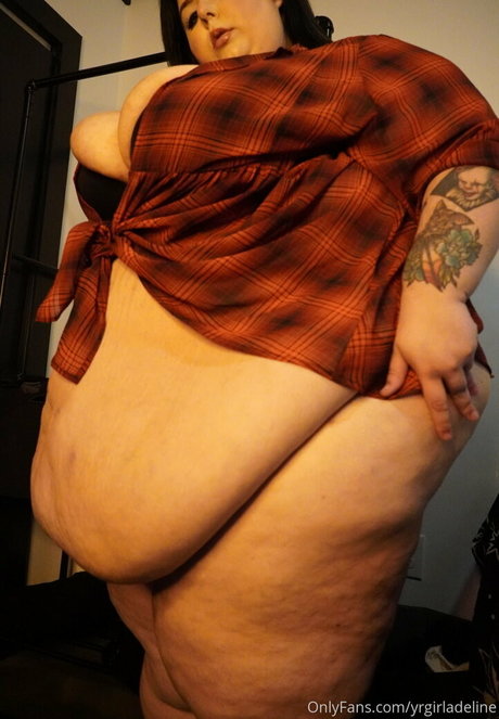 bbw gothique uniquementfans adulte de haute qualité photos